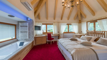 Deluxe Romantic Tower