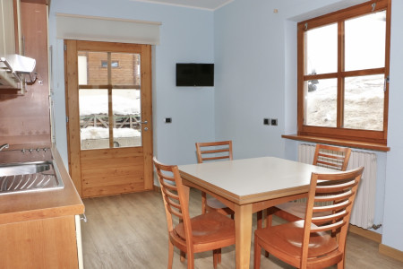Apartament 3-pokojowy na parterze