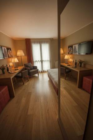 blu_hotel_acquaseria_standard_camera_room