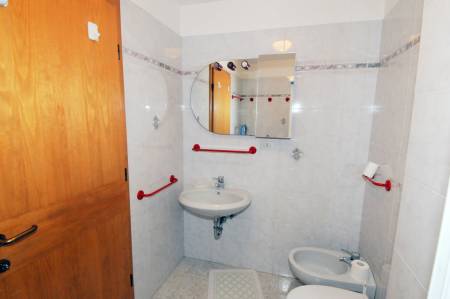 Apartament B 4-osobowy 3-pokojowy