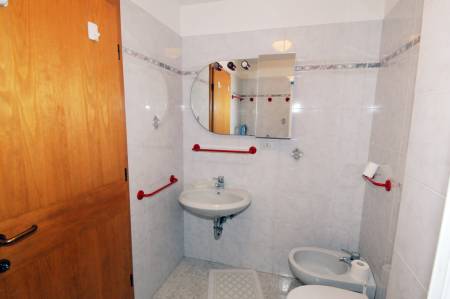 Apartament F 4-sobowy 3-pokojowy