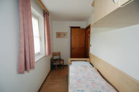 Apartament F 4-sobowy 3-pokojowy