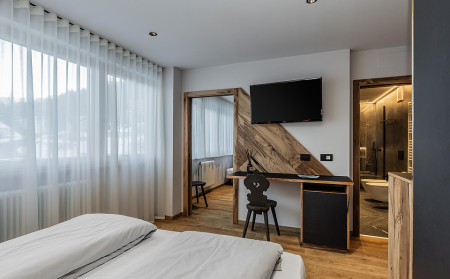 Dolomite Suite Back Side