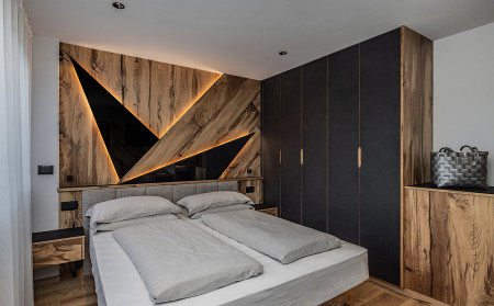 Dolomite Suite z balkonem