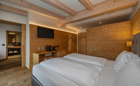 Alpine Suite Living