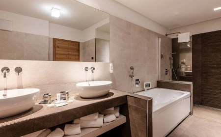 Alpine Suite z balkonem