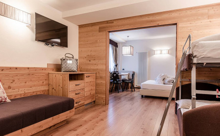 Alpine Suite z balkonem