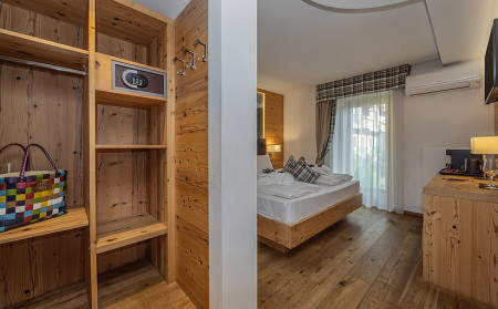 Dolomite Suite