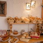 hotelchaletvaldotain-breakfast-(4)_optimized
