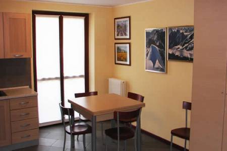 Apartament 12