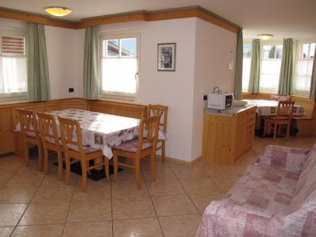 Apartament 230