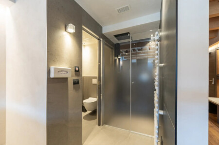 Luxury Spa Suite
