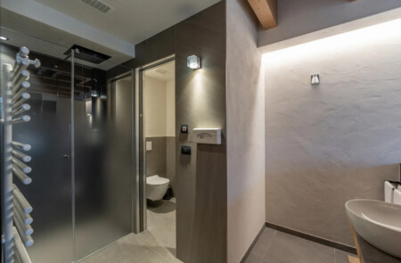 Luxury Spa Suite