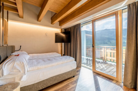 Luxury Spa Suite