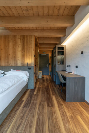 Luxury Spa Suite