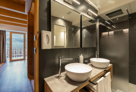 Luxury Spa Suite