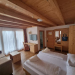 Hotel Mirabel - O podwyższonym standardzie pokój, O podwyższonym standardzie pokój z widokiem, O podwyższonym standardzie dwuosobowy pokój, O podwyższonym standardzie czteroosobowy pokój, O podwyższonym standardzie dwuosobowy pokój z widokiem