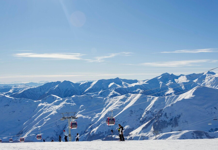 Najpiękniejsze schroniska narciarskie w Dolomitach – gdzie zjeść podczas dnia na stoku?