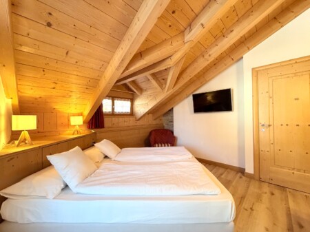 Apartament Attic Superior