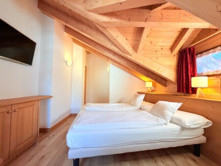 Apartament Attic Superior