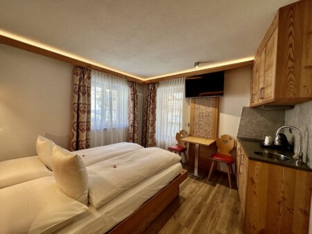 Studio Romantic Superior